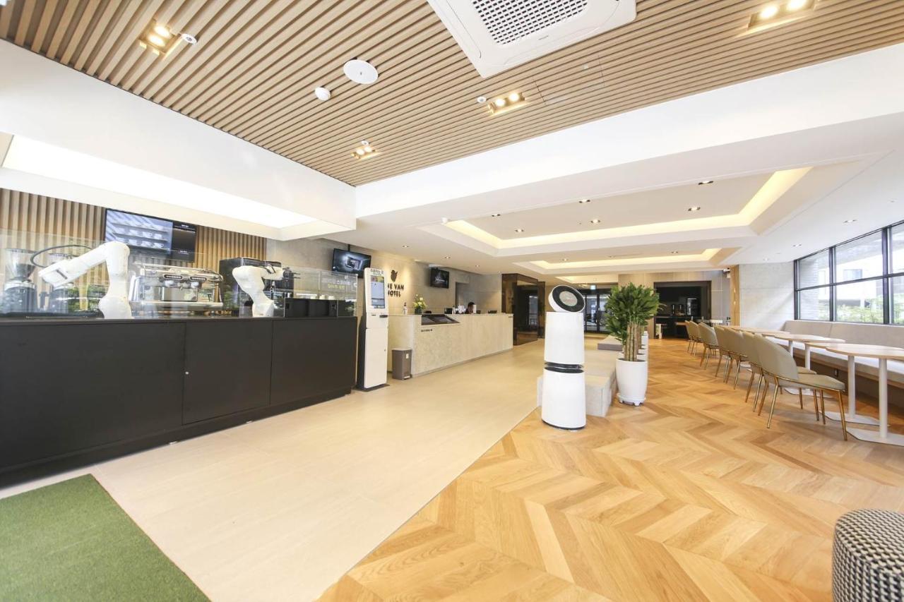 Haeundae The Van Hotel Busan Exterior photo