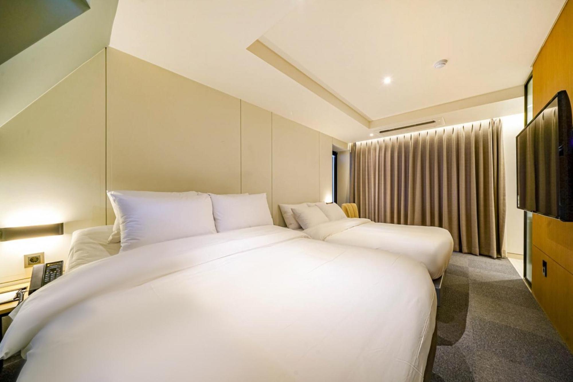 Haeundae The Van Hotel Busan Exterior photo