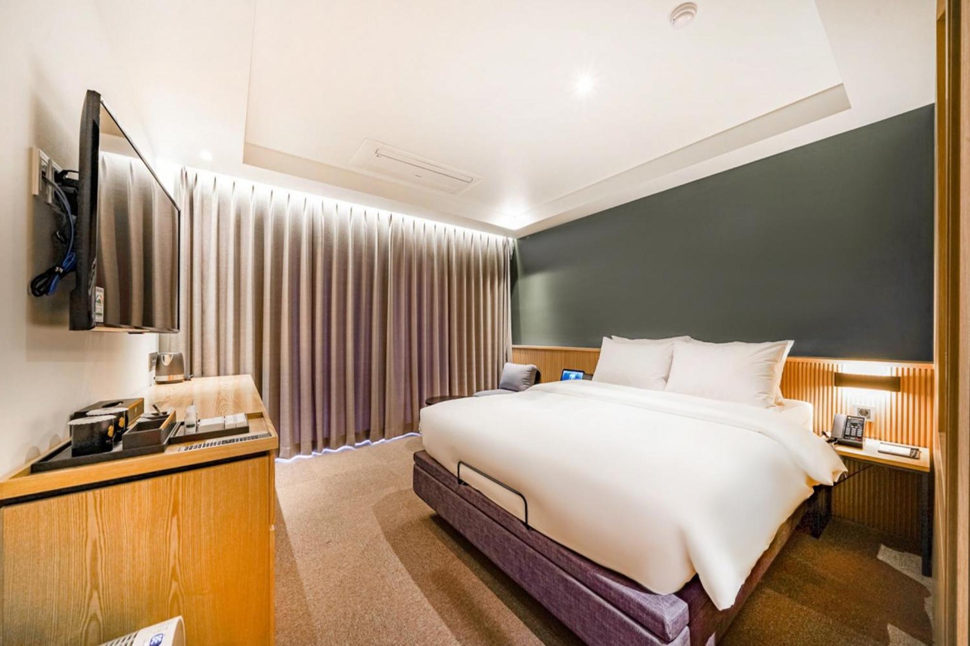 Haeundae The Van Hotel Busan Exterior photo