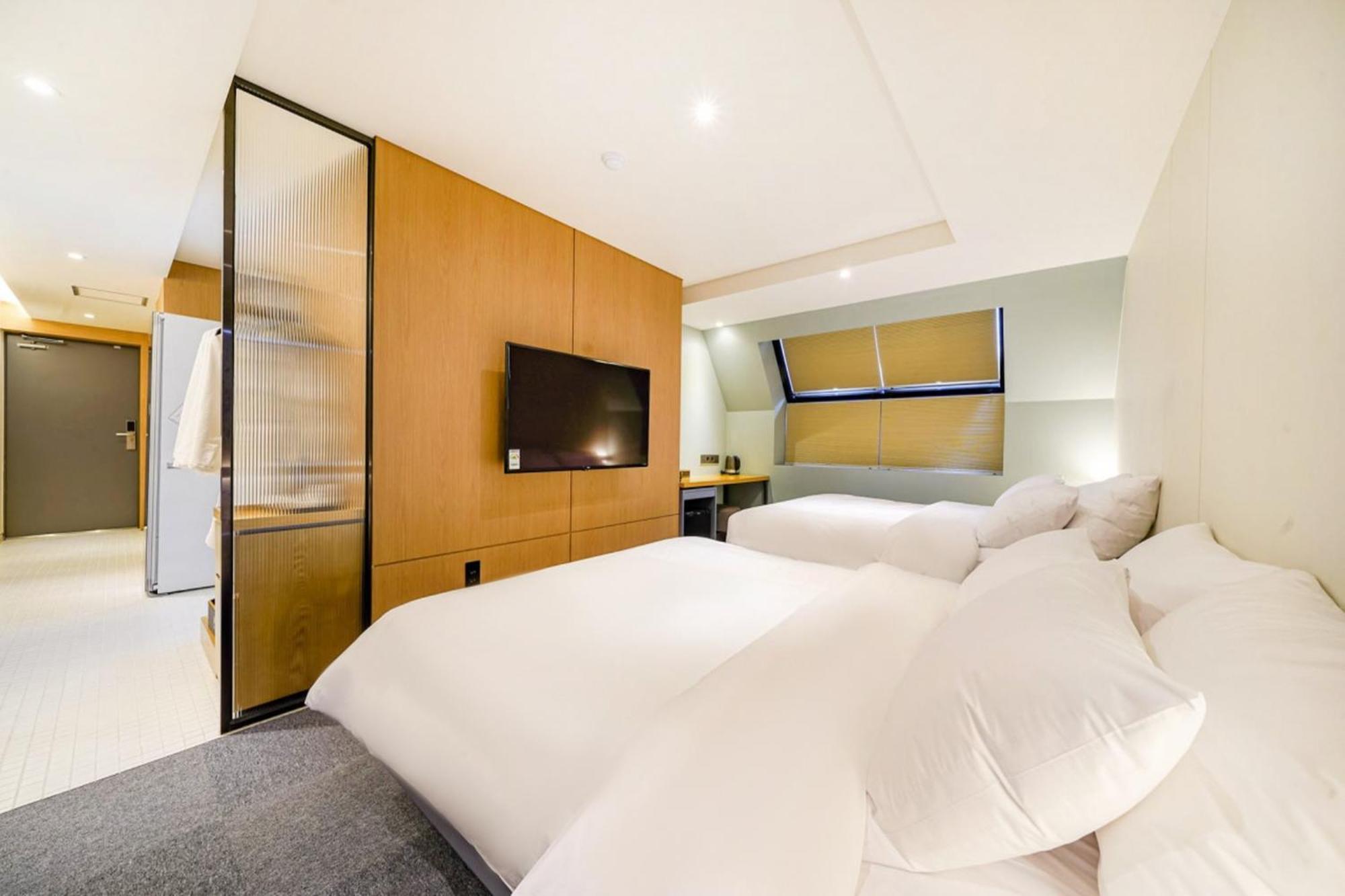 Haeundae The Van Hotel Busan Exterior photo