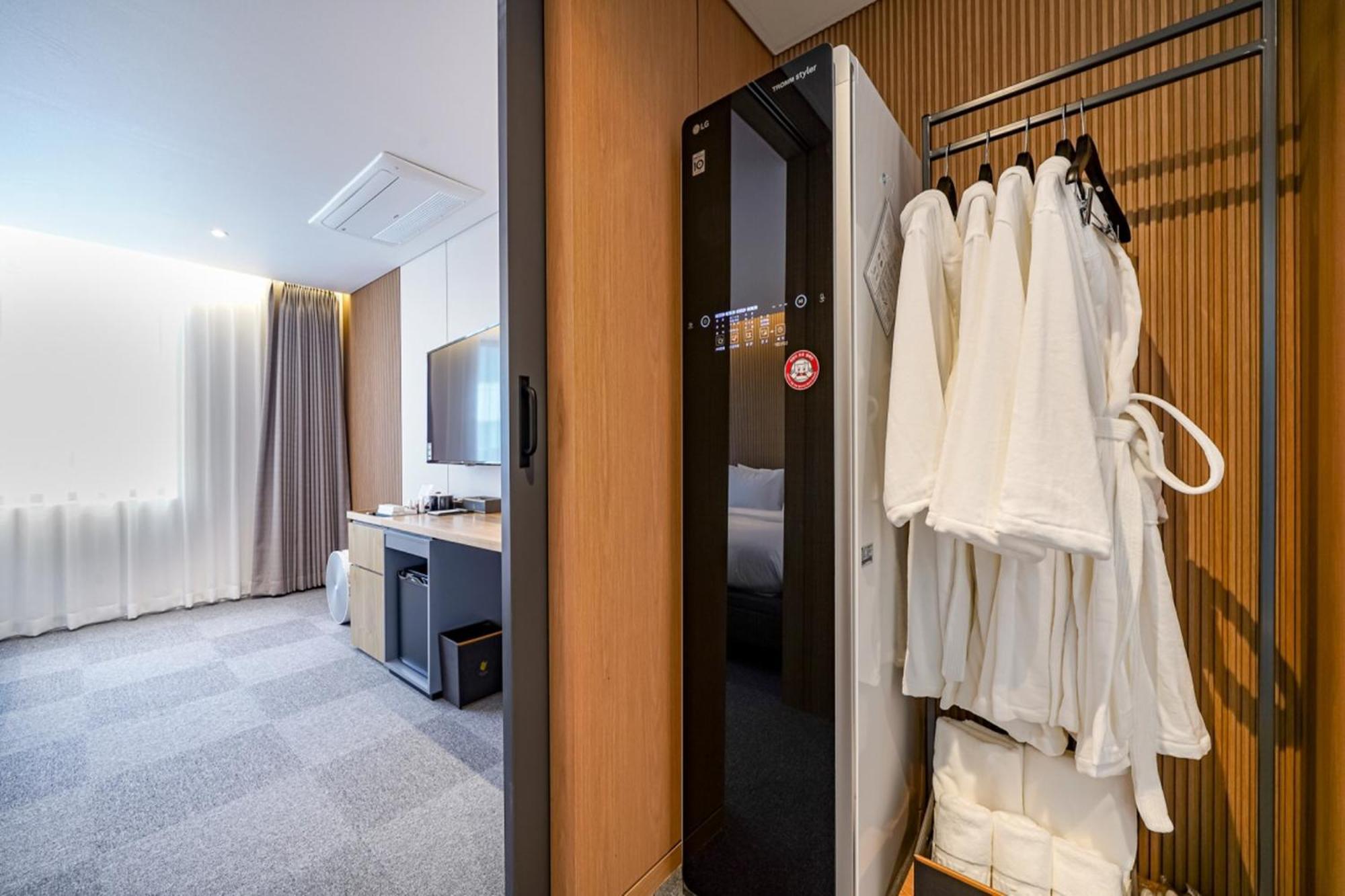 Haeundae The Van Hotel Busan Exterior photo