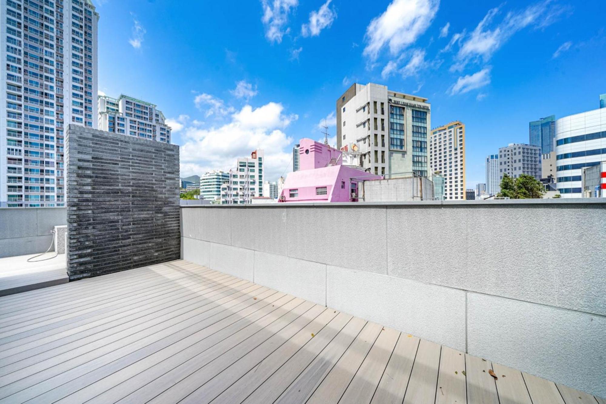 Haeundae The Van Hotel Busan Exterior photo
