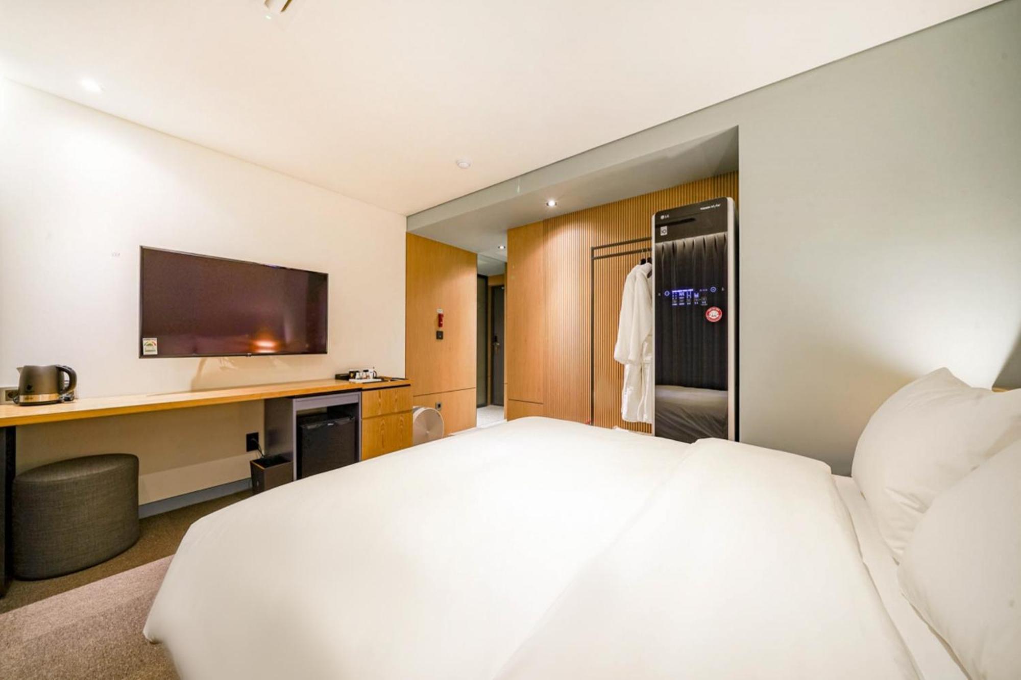Haeundae The Van Hotel Busan Exterior photo