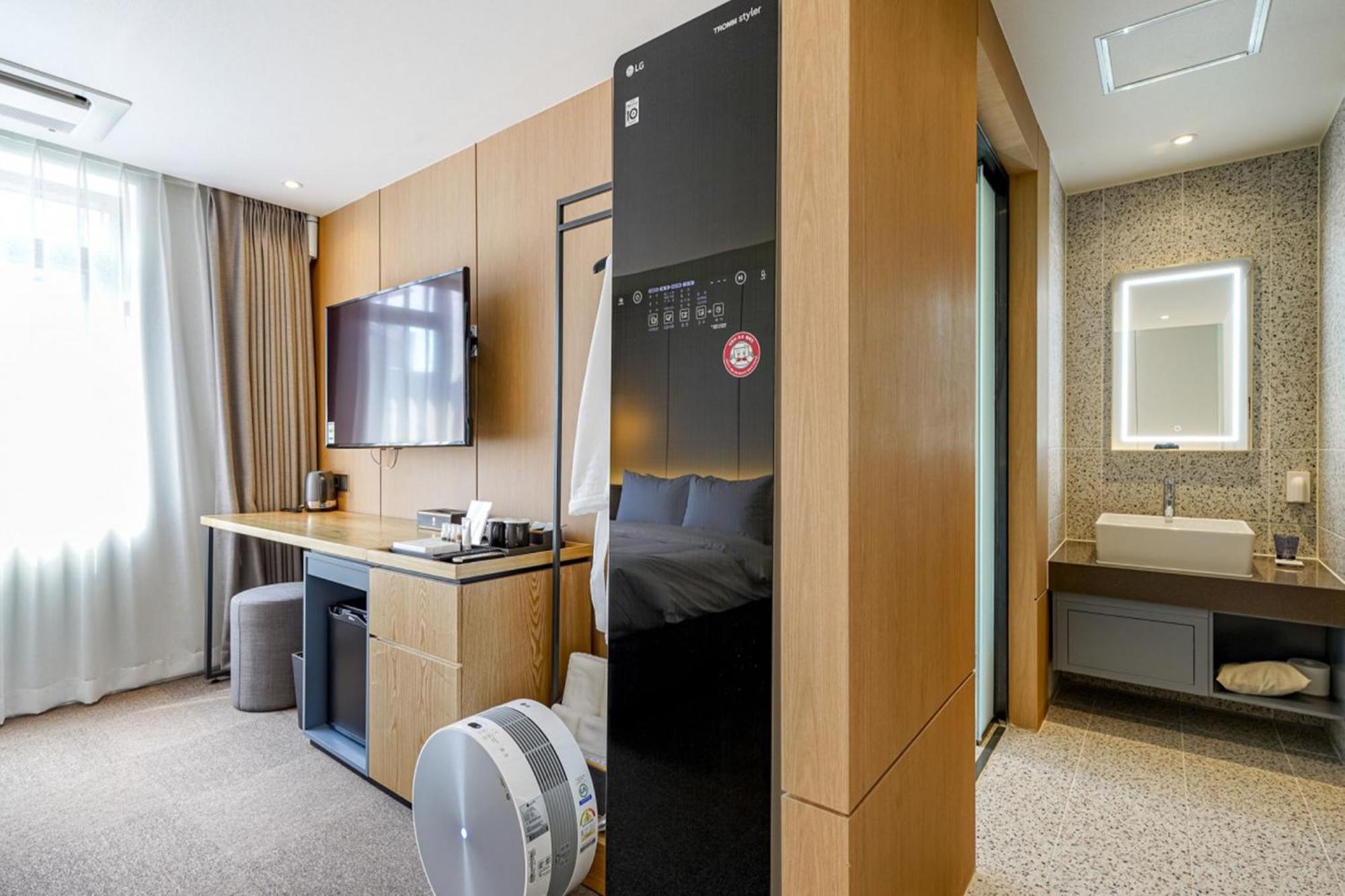 Haeundae The Van Hotel Busan Exterior photo